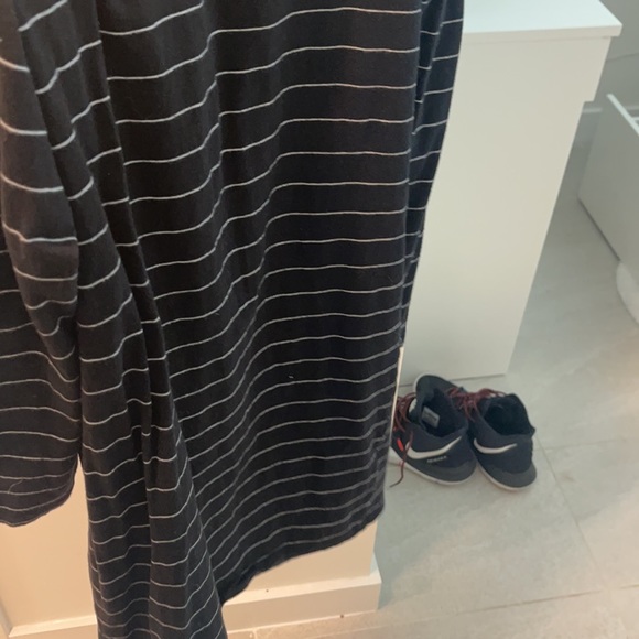 Black and white striped body con dress - Picture 3 of 3